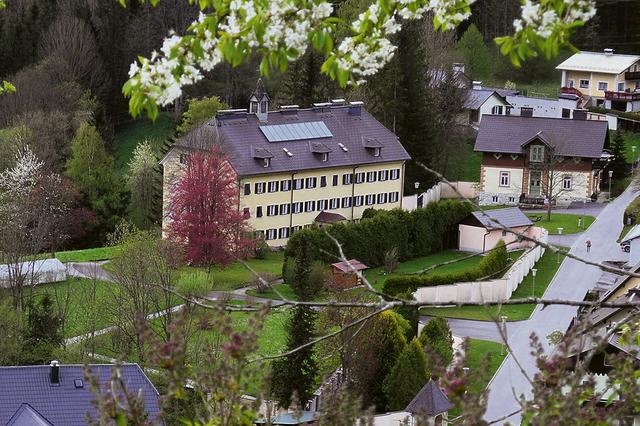 Vom Kreuzberg östlich von Mariazell (Richtung Halltal) zogen Karmelitinnen nach Süd-korea, Bärnbach und Maria Jeutendorf.  | Foto: Rabitsch