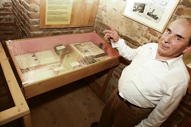 Über den Dächern. Im Kirchturm von Altenmarkt hat Karl Kröll ein Museum eingerichtet. | Foto: Neuhold
