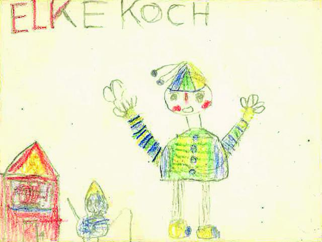 Elke Kühnelt als Elke Koch, fotografiert von ihrem Vater. – Kleines Bild oben: eine Kindheitszeichnung, die ihr noch heute sehr viel bedeutet.