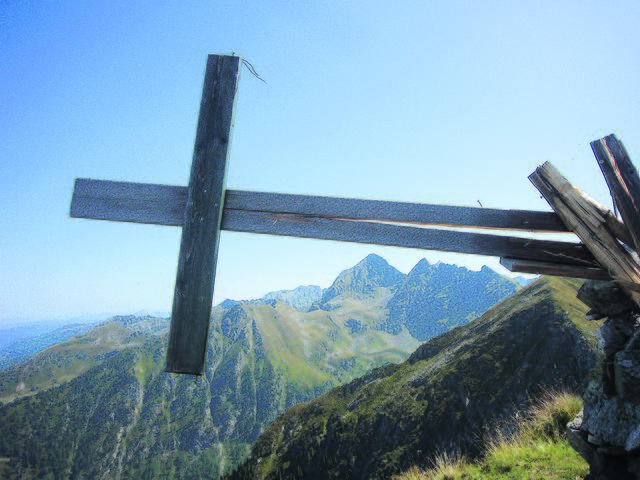 Sonntags statt in die Kirche in die Arbeit – eine Schieflage? Der Glaube manifestiert sich für Sobotka (ÖVP) nicht allein am Sonntag.