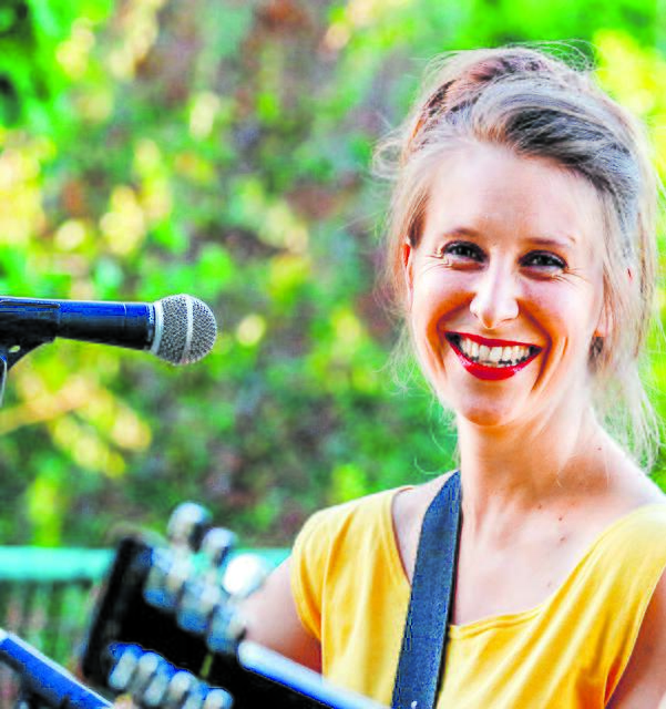 Victoria Morawetz ist Schauspielerin, Musikerin und freischaffende Künstlerin sowie Journalistin in Österreich und Italien. Sie stammt aus Wien und lebt im Moment mit ihrem Mann und ihrer Tochter in Rom. | Foto: Carmelo Daniele