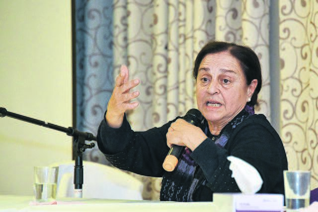 Sumaya Farhat-Naser ist Trägerin des Bruno-Kreisky-Menschenrechtspreises. Die Palästinenserin hielt einen emotionalen Vortrag über die Lage ihres Volkes.  | Foto: Foto: Hinterberger-Meister