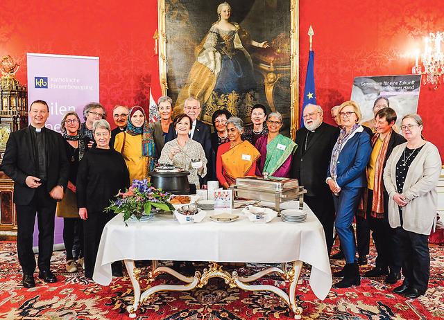 Prominenz aus Politik, Kirche und Gesellschaft: Viele starke Frauen – und auch mehrere Männer – unterstützen die Aktion Familienfasttag und setzen sich damit dafür ein, die Lebensbedingungen von benachteiligten Frauen im Globalen Süden zu verbessern und gleichzeitig das Bewusstsein für Entwicklungszusammenarbeit in Österreich zu schärfen.