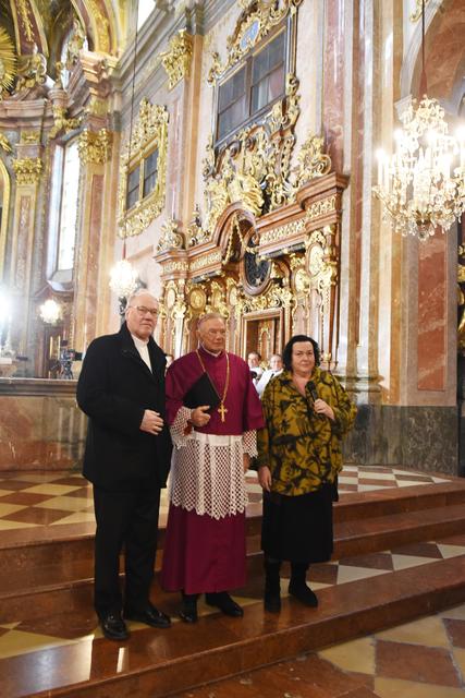 Bischof Schwarz, Hauptdarsteller Johannes Seilern, Regisseurin Anita Lackenberger.