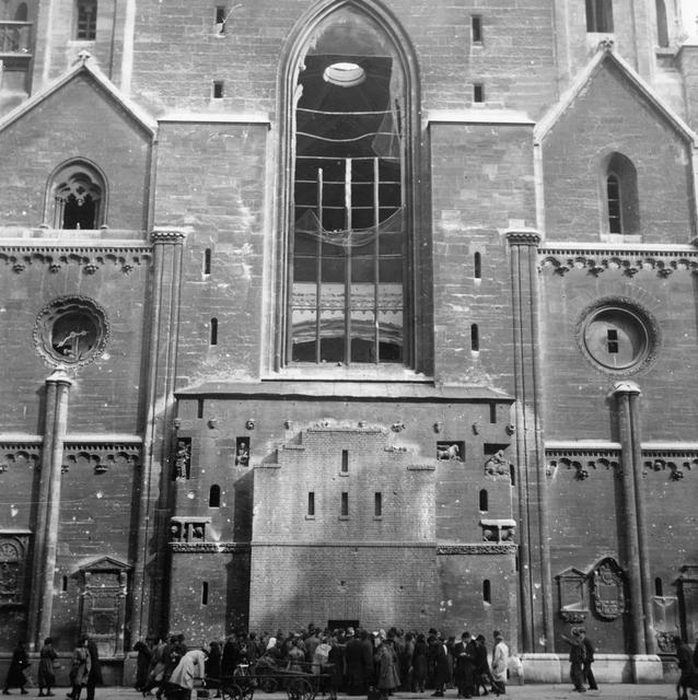 Zerstörter Dom: Schutzmauer beim Riesentor | Foto: Dom- und Diözesanarchiv Wien