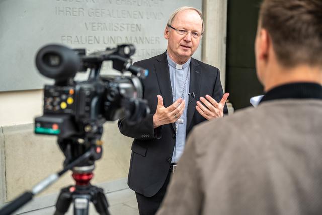 Corona / Pressegespräch zur Wiederaufnahme der Gottesdienste. Mit Bischof Dr. Benno Elbs, Pastoralamtsleiter Martin Fenkart  sowie Pastoral- und Gemeindeleitern Dr. Nora Bösch. Dornbirn St. Martin, 13. Mai 2020. Im Bild Bischof Benno Elbs. | Foto: Katholische Kirche Vorarlberg / Dietmar Steinmair