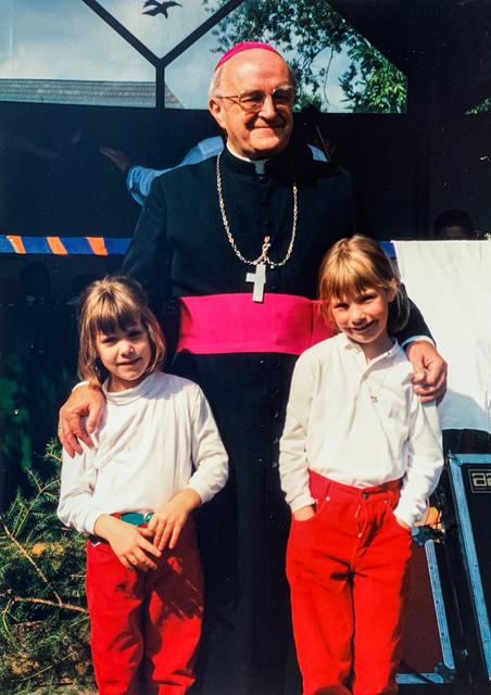 Seit 25 Jahren hängt dieses Foto über meinem Arbeitsplatz Enkelkinder Franziska und Veronika, Helga Kompitsch Trofaiach | Foto: Helga Kompitsch