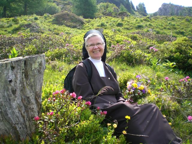 Sr. Huberta, Marienschwester vom Karmel, leitet die Exerzitien. | Foto: Marienschwestern