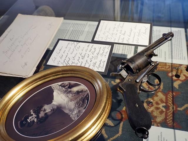 Die Ausstellung zeigt die z. T. schauerlichen Originalexponate. | Foto: E. Fürst