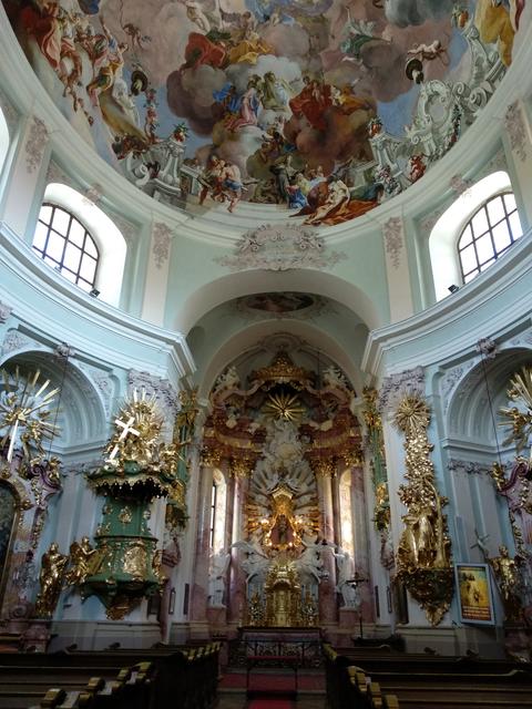 Viele Blicke wert: Das Innere der Wallfahrtskirche am Hafnerberg. | Foto: aha