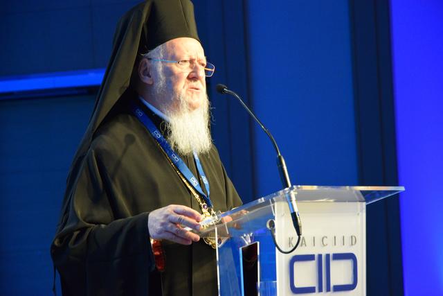 Der „grüne Patriarch“ Bartholomaios ruft vehement zur
Bewahrung der Schöpfung aus christlichen Motiven auf.