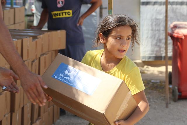 Die Bibelgesellschaft in Syrien stellt tausende Bibelausgaben für Christen in Not zur Verfügung, darunter auch Kinderbibeln.