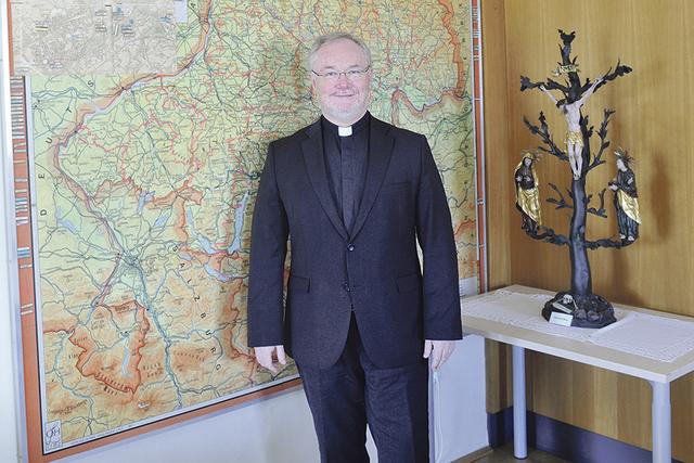 Severin Lederhilger ist Prämonstratenser Chorherr des Stiftes Schlägl, Professor für Kirchenrecht an der Katholischen Privatuniversität – und seit 15 Jahren Generalvikar der Diözese Linz.  | Foto: KiZ/nie