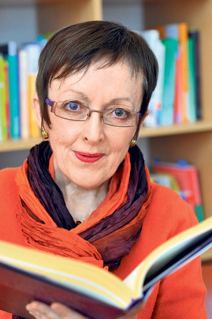 Dr. jur. Brigitte Ettl ist Psychotherapeutin, Wirtschaftscoach und Mediatorin.