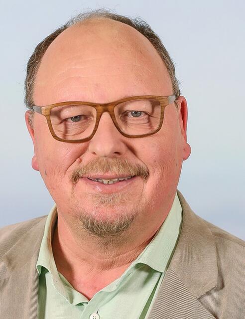 Nikolaus Kunrath
Engagiert sich für Menschenrechte, Caritas, Jugendwerk etc.
Mitbegründer der Hilfs­aktion SOS-Mitmensch  | Foto: Die Grünen