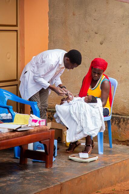 Die Coronakrise verschärft Armut und Hunger. Missio ist mit Partnern vor Ort an der Seite der Ärmsten. Mit Gebet und konkreter Hilfe wird Nächstenliebe lebendig. | Foto: RB/Missio