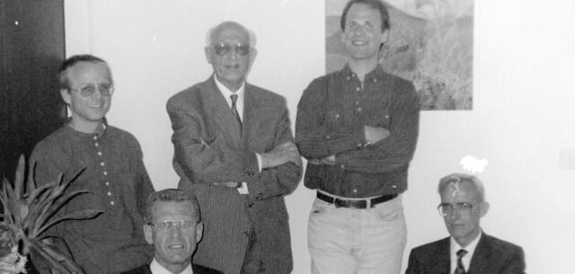 Die Redaktion im Jahr 1990, u.a. mit Msgr. Anton Fußenegger (3.v.li.) und Herausgeber Alt-Bischof Elmar Fischer (2.v.li.)