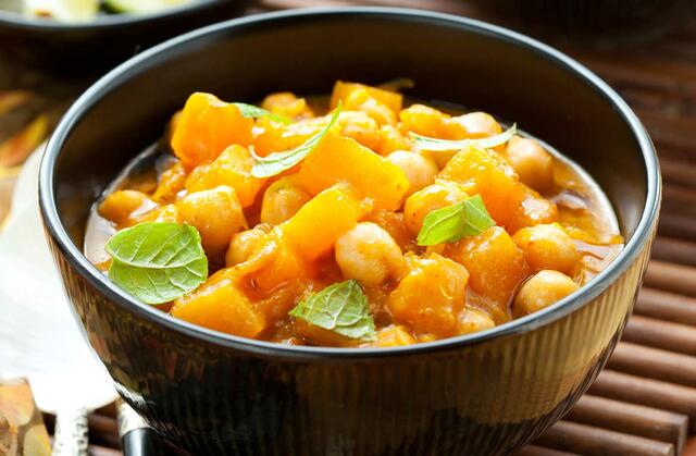 Kürbis-Kichererbsen-Curry | Foto: I-Stock_Sarsmis