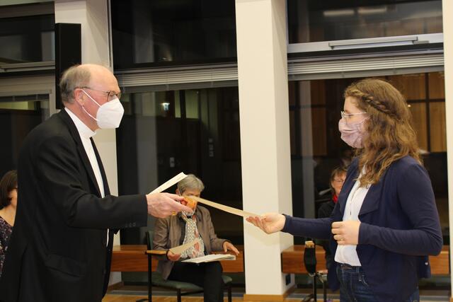 Dekretübergabe an Sara Daxberger | Foto: Planitzer