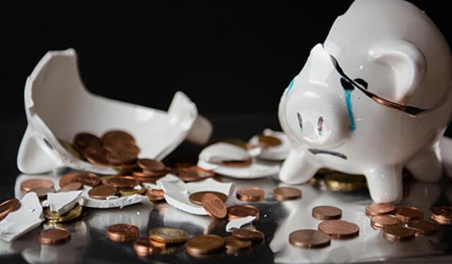Altersarmut ist meistens kein plötzlicher Schicksalsschlag, sondern hat ihre Wurzel fast immer schon in jüngeren Jahren (Karenz, Kindererziehung, Teilzeitbeschäftigung, zu wenige Pensionszeiten ...)