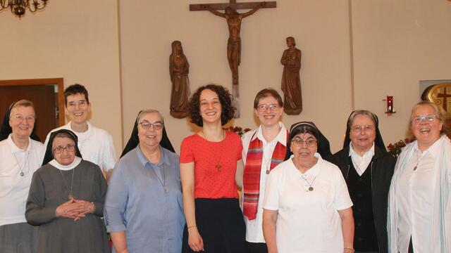 Das Lebensmotto der Franziskanerinnen in Wien-Simmering „Um anderen die Fülle des Lebens zu bringen“ gilt ganz besonders auch in der Advent- und Weihnachtszeit und drückt sich in liebevoll gepflegten Adventritualen aus.  | Foto: Franziskanische Schwestern von der Schmerzhaften Mutter