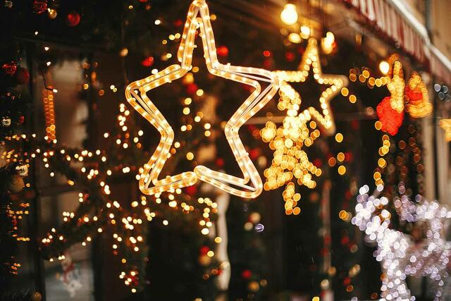 Wir hoffen Ihnen trotz aller Schwierigkeiten, die die weltweite Pandemie mit sich bringt, auch in diesem Jahr die eine oder andere Inspiration für das lange Warten auf das Christkind geben zu können.