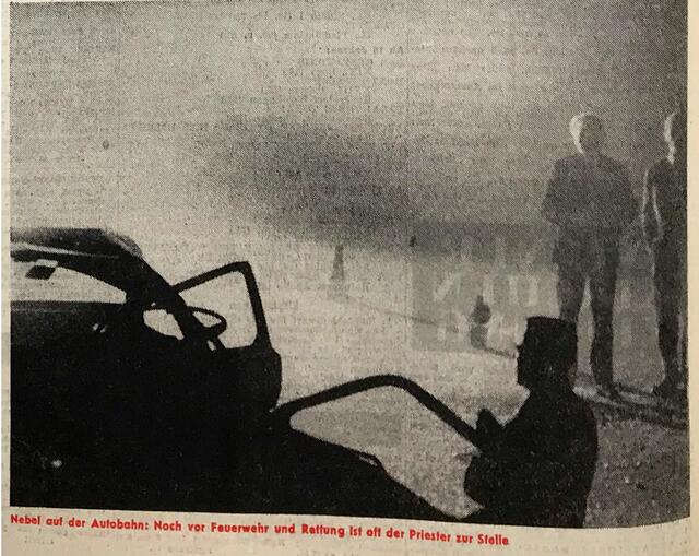 Nebel auf der Autobahn: Noch vor der Feuerwehr und Rettung ist oft der Priester zur Stelle. | Foto: Zeitungsarchiv