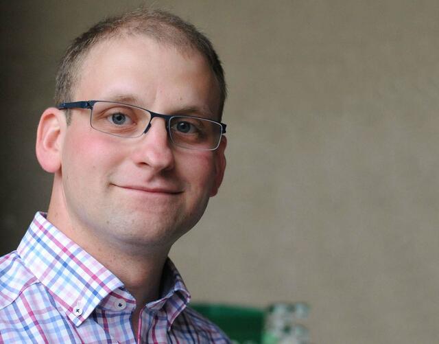 Landwirt Martin Mathias: "Ich beziehe Gott in meine Arbeit mit ein und bete bei der Arbeit auf dem Traktor auch für die Landwirtschaft."
 | Foto: privat