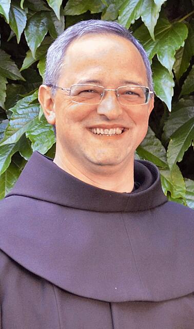 „Umsonst habt ihr empfangen, umsonst sollt ihr geben.“ 
Mt 10,8b, P. Emmanuel Maria Fitz, OFM.