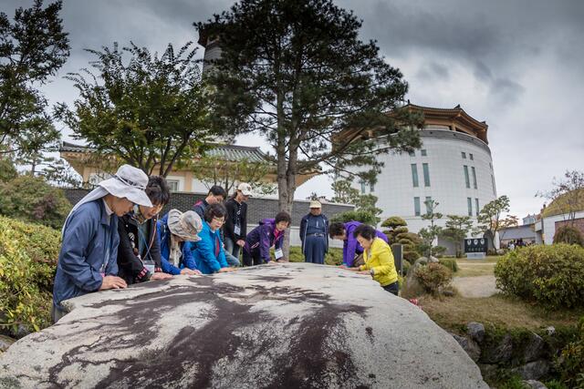 Der Märtyrerschrein in Haemi wird von vielen Koreanern verehrt. Auch eine Delegation aus der Steiermark war dort. | Foto: Zerche