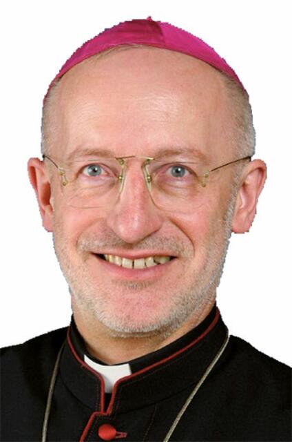 Weihbischof Franz Scharl (63) ist ein Verfechter der absoluten Würde des menschlichen Lebens vom Anfang bis zum Ende.
