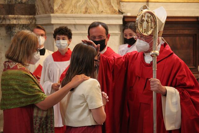 Gib dem Heiligen Geist in deinem Leben eine Chance, war die Botschaft von Erzbischof Lackner an die Firmlinge in der „Anima“. | Foto: RB/chp