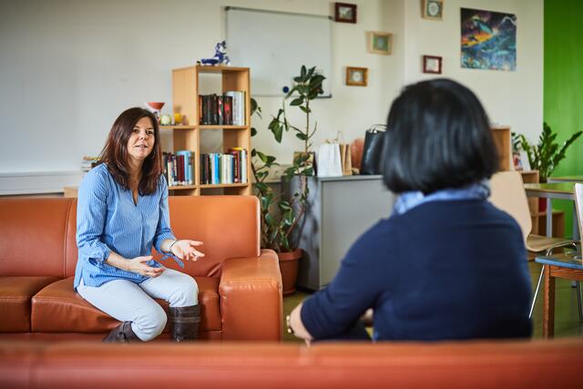 Sabine Schabert, Leiterin der Caritas Familienberatung Psychotherapie weiß, dass die Coronazeit viele Menschen auch psychisch sehr gefordert hat. | Foto: Franz Gleiss