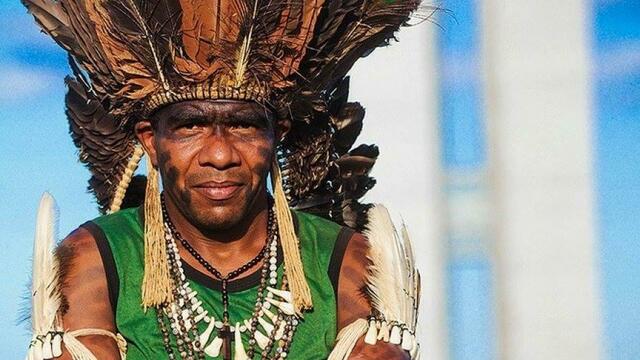 Babau ist Kazike (Häuptling) der Tupinambás in Serra do Padeiro. Das Dorf liegt im Süden des nordöstlichen Bundesstaats Bahia in Brasilien. Babaus portugiesischer Name ist Rosivaldo Ferreira da Silva. | Foto: RB/privat