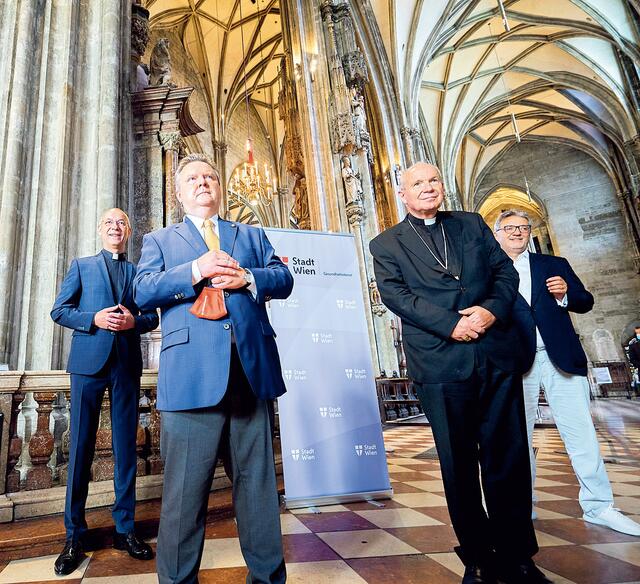 Gemeinsam für mehr Gesundheit: Dompfarrer Toni Faber, Wiens Bürgermeister Michael Ludwig, Kardinal Christoph Schönborn und Gesundheits-Stadtrat Peter Hacker. | Foto: Georges Schneider / picturedesk.com