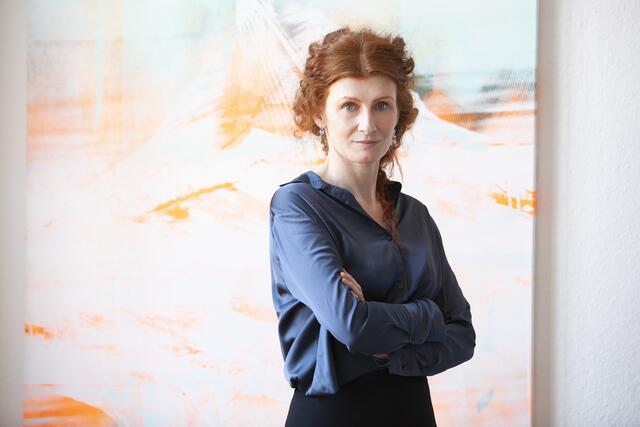 Martina Stock blickt auf 100 Jahre Salzburger Festspiele – aufgrund der Pandemie mit einem Jahr Verzögerung. Sie lässt bei ihrer Schau die Frauen vor den Vorhang treten. | Foto: RB/magdalenalepka