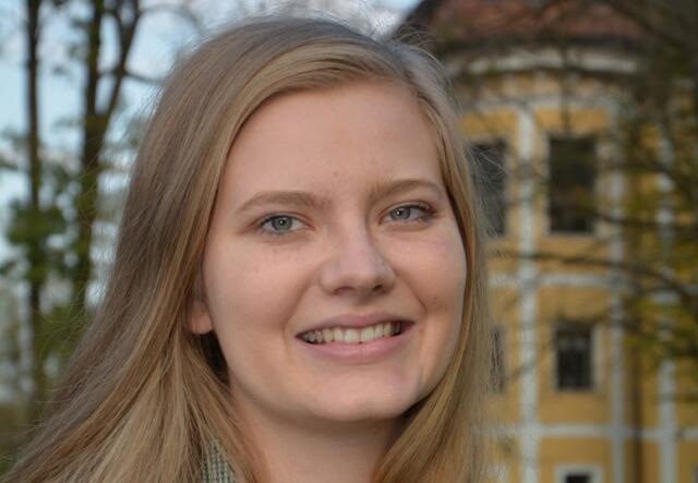 Die junge Theologin Anja Asel ist mit 1. September Pastoralreferentin im Seelsorgeraum Kaiserwald.  | Foto: Roman Hörmann