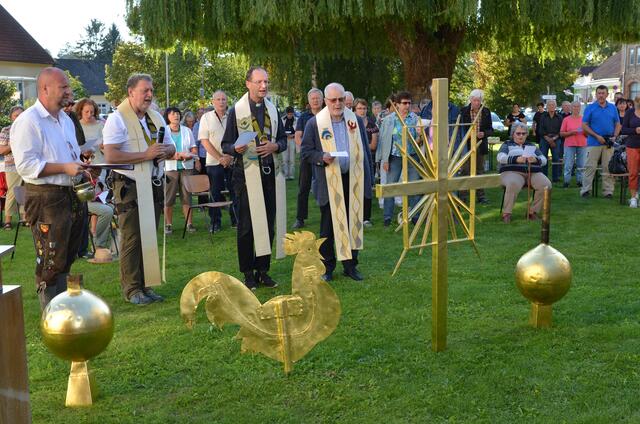 Segnung von Turmkreuz und Wetterhahn | Foto: Markus Göstl