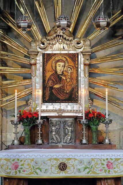 Das aus dem Jahre 1676 stammende  Gnadenbild ‚Mária Pócs‘ ist eine Ikone, die wegen ihres einst wundertätigen Tränenflusses im Wiener Stephansdom verehrt wird. | Foto: Bwag-Commons