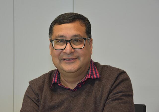 Adil Najam ist Umweltforscher und Experte für globale Klimapolitik, Professor und Dekan an der Boston University, Leitautor von zwei zentralen Berichten des Weltklimarates IPCC.
