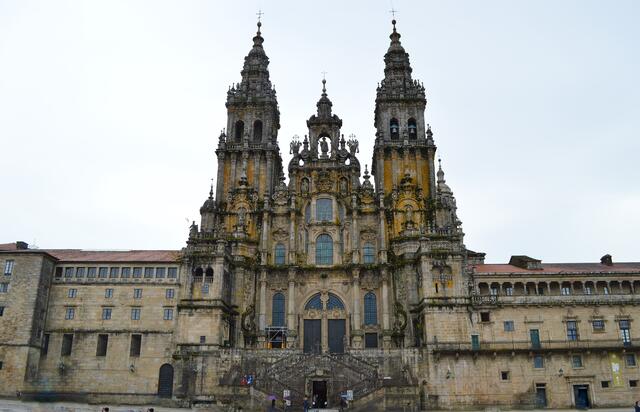 Die Kathedrale von Santiago de Compostela  | Foto: pixabay/volker glätsch; gustavoboulhosa