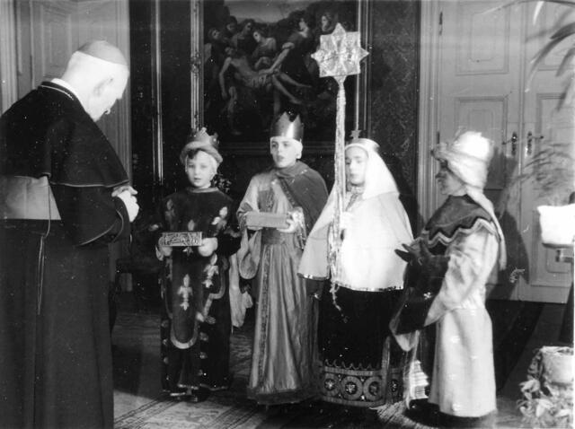 Empfang bei Kardinal Theodor Innitzer im erzbischöflichen Palais 1951 | Foto: Franz Pollheimer