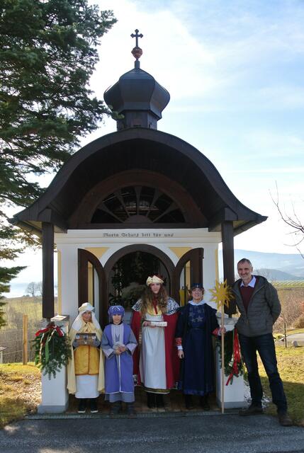Maierhansl-Kapelle in St. Johann ob Hohenburg. Unge-wöhnliche Zeiten erfordern ungewöhnliche Lösungen: An Kapellen und Bildstöcken wurde gesungen, gesegnet und gesammelt. | Foto: Renate Jocham