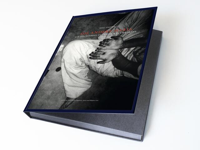 Eine Kunst-Edition führt die Ausstellung in einem Sammelwerk fort. Es ist in der Auflage von 50 Exemplaren zum Preis von € 250,– erhältlich und erschien im Verlag Moderne Kunst Wien.