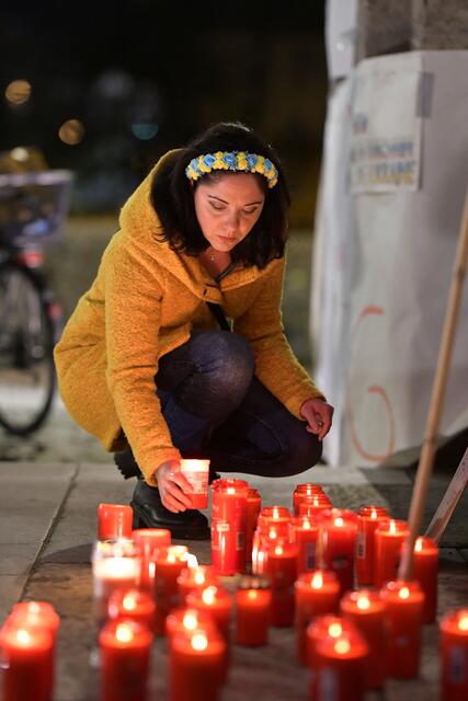 Anna Karabinskaya aus Sankt Petersburg – sie lebt heute in Salzburg und sagt: "Das ist nicht unser Krieg." | Foto:  RB/Hiwa Naqshi 