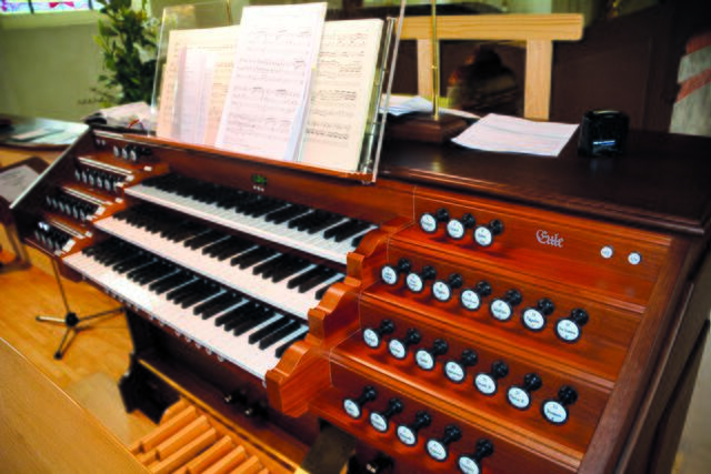 Hingucker. Die neue Orgel der Pfarre Pinkafeld wurde von der Firma Eule aus Bautzen (Sachsen, Deutschland) gebaut.  | Foto: ELISABETH WERTZ