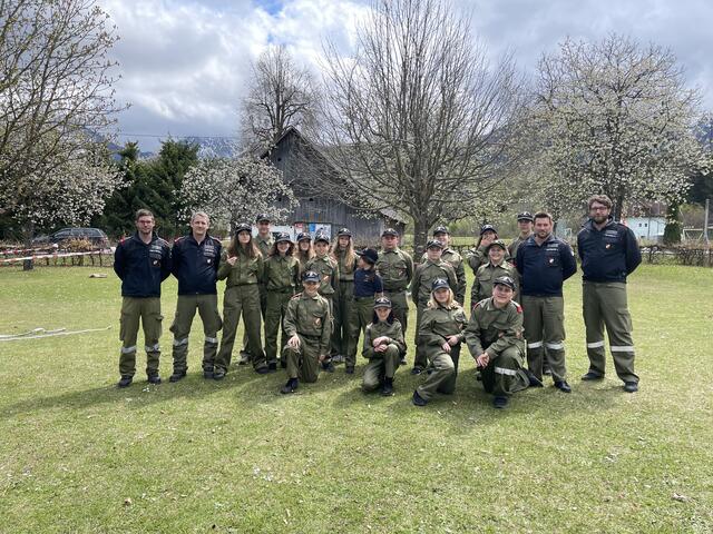 Ein Jahr Jugendfeuerwehr: Die FF Latschach gibt regionale Bräuche an ihre Jugend weiter. | Foto: Foto: Carina Müller 