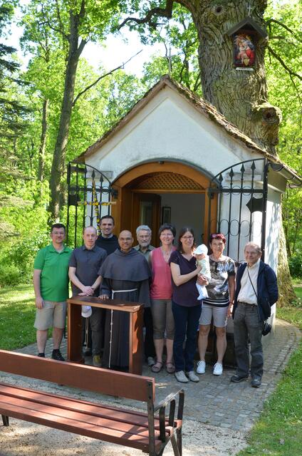 Vertreter aus den Pfarren des Pfarrverbandes und unsere Priester | Foto: © www.markus-goestl.at