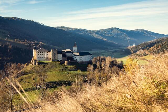 Schloss Straßburg, erbaut im 12. Jahrhundert unter Bischof Roman I., war bis ins 18. Jahrhundert die Residenz der Bischöfe von Gurk | Foto: Katholische Kirche Kärnten
