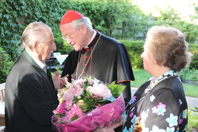 Netzwerker: Alois Kothgasser traf immer wieder gerne mit Marko Feingold, dem damaligen Präsidenten der israelitischen Kultusgemeinde, zusammen. | Foto: RB/eds